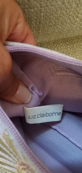 Liz Claiborne Lavender Embroidered pocket purse - Picture 3 of 5